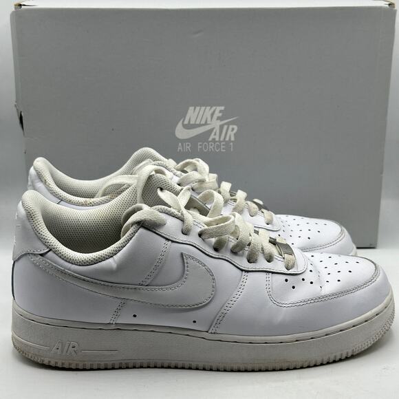 NIKE Air Force 1 '07 White Sz Men's 9.5 Women's 11 - Picture 2 of 7